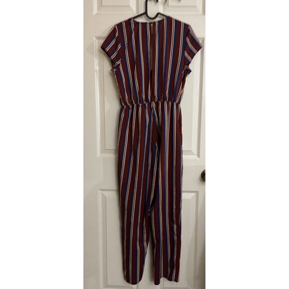 Charlotte Russe Women’s Burgundy Striped Jumpsuit Romper Size Medium Open Back - Picture 8 of 13